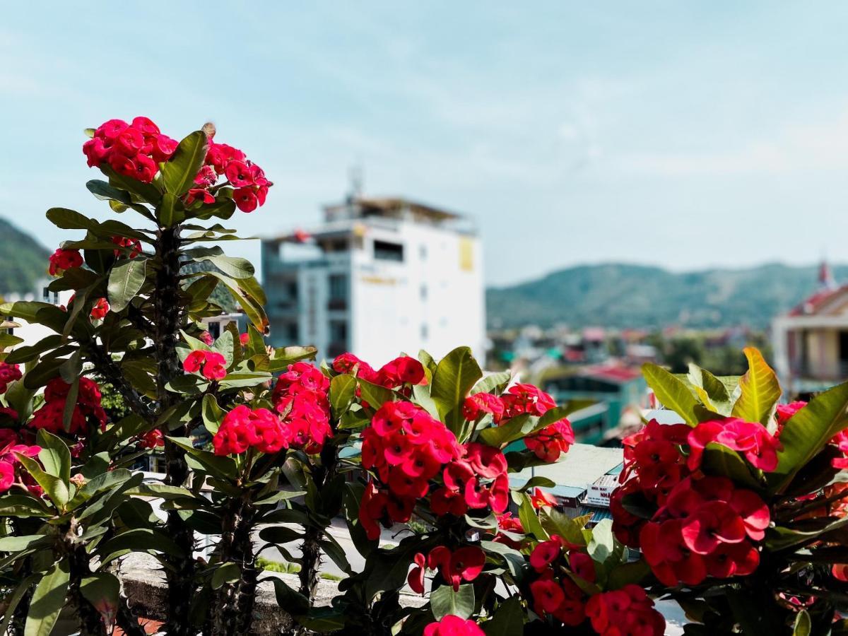 Gold Plus Hotel Phong Nha Esterno foto